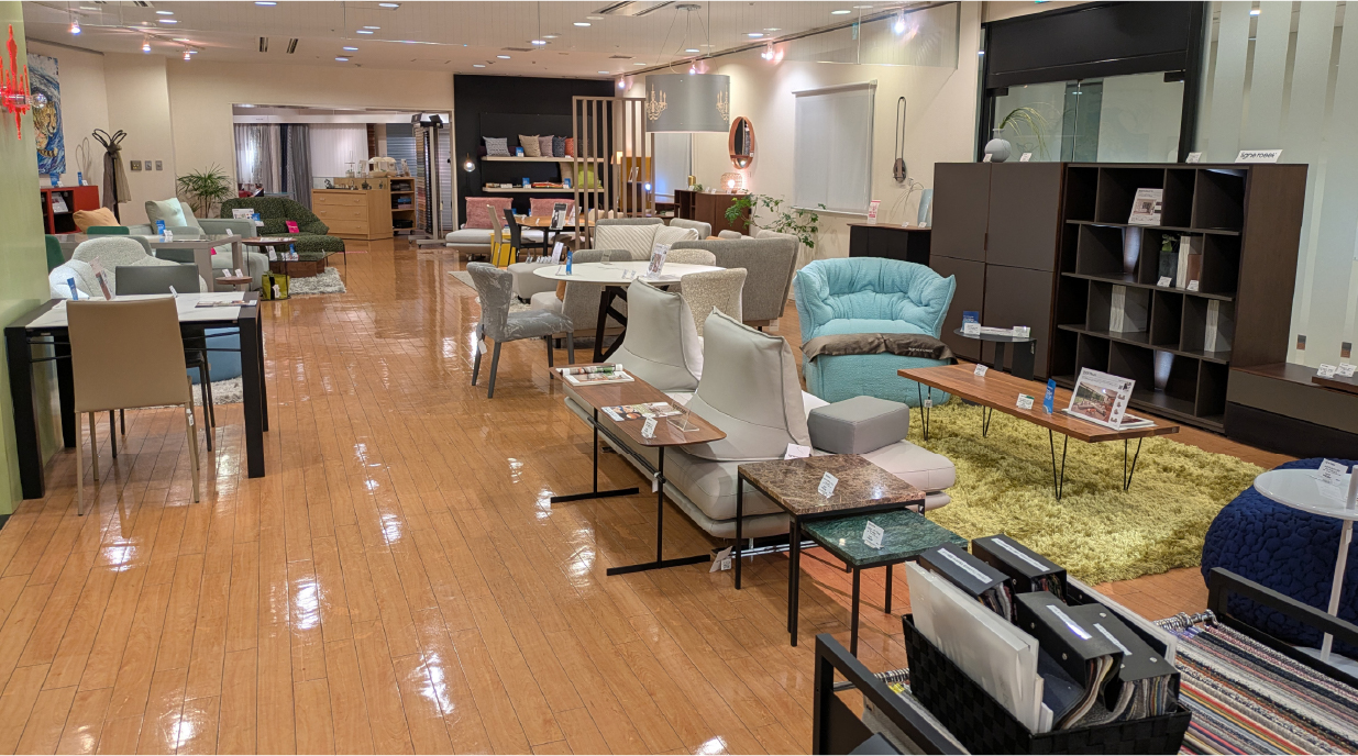 Three B 六甲アイランド店