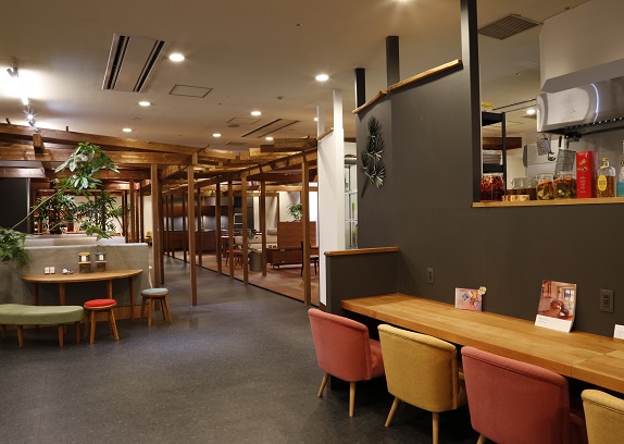 ROKUMORI　カフェの内装