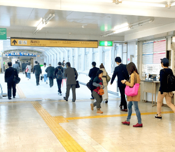 《六甲ライナー連絡通路》